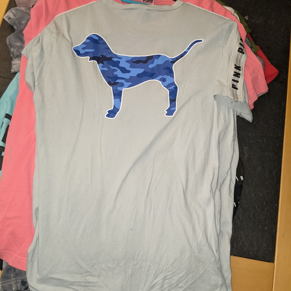 Vs pink t-shirt